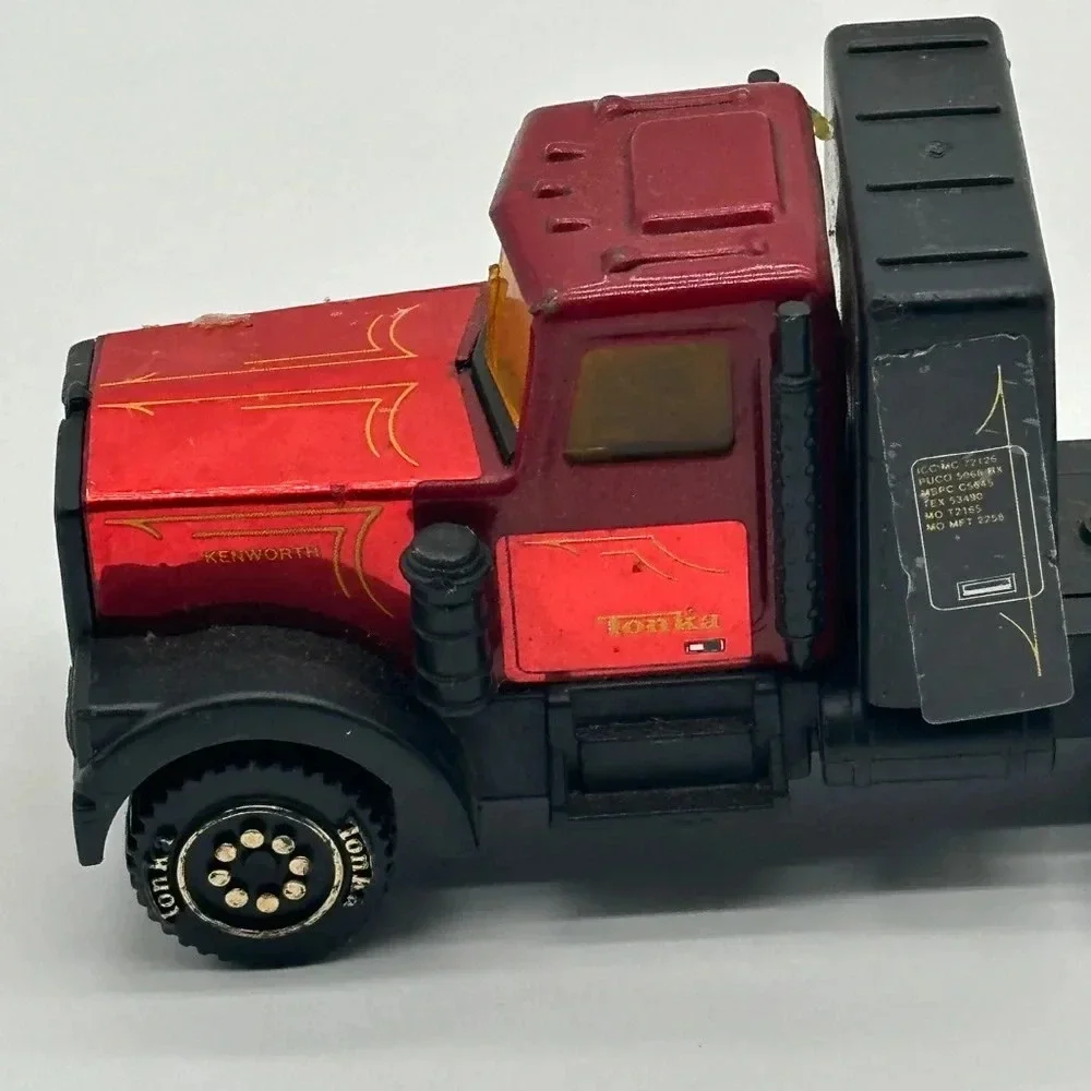 Vintage 1983 Tonka Kenworth Semi‎ Truck  58150 7.5” Wheeler Car Toy Brown gold
